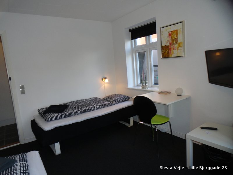 lille bjerggade 23-019